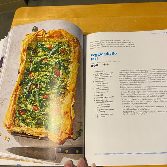 Weight Watcher's "The Mediterranean Table" cookbook - Picture 5 of 5